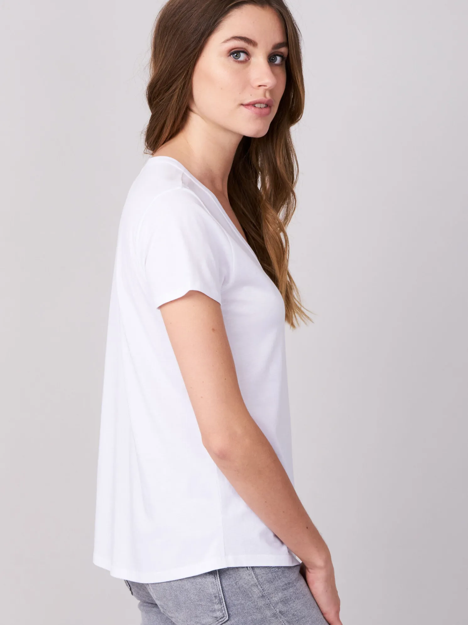 Basic Dames T-Shirt Met V-Hals En Borstzak