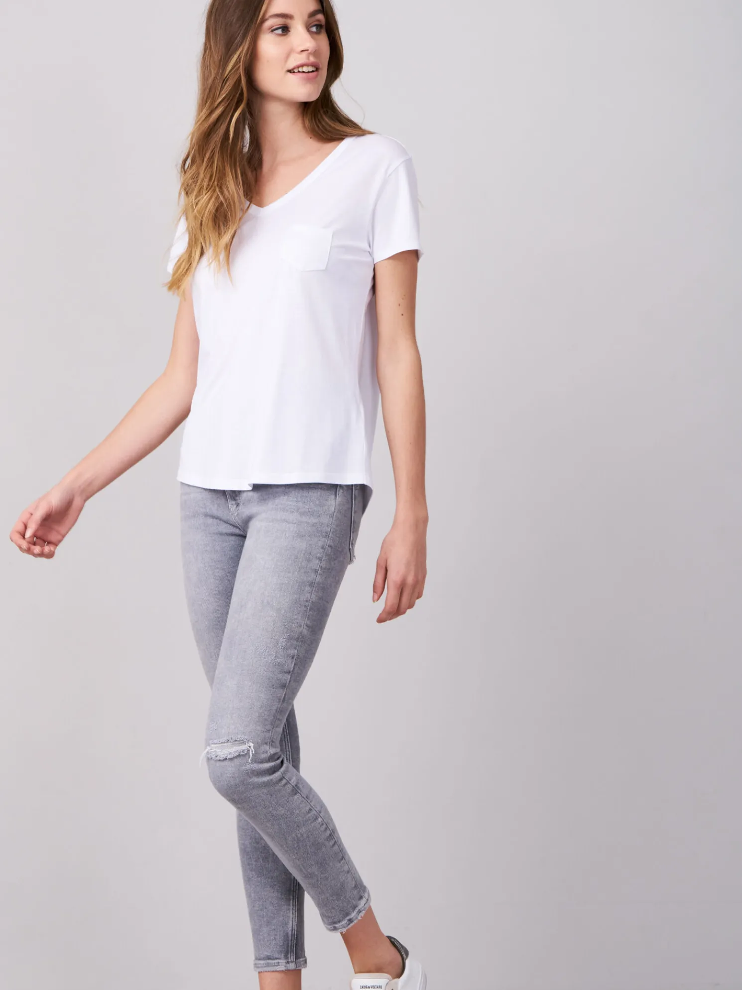 Basic Dames T-Shirt Met V-Hals En Borstzak