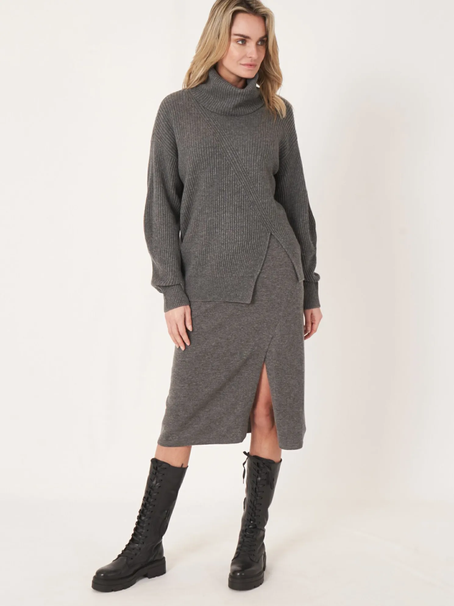 Cashmere Coltrui Met Asymmetrische Zoom