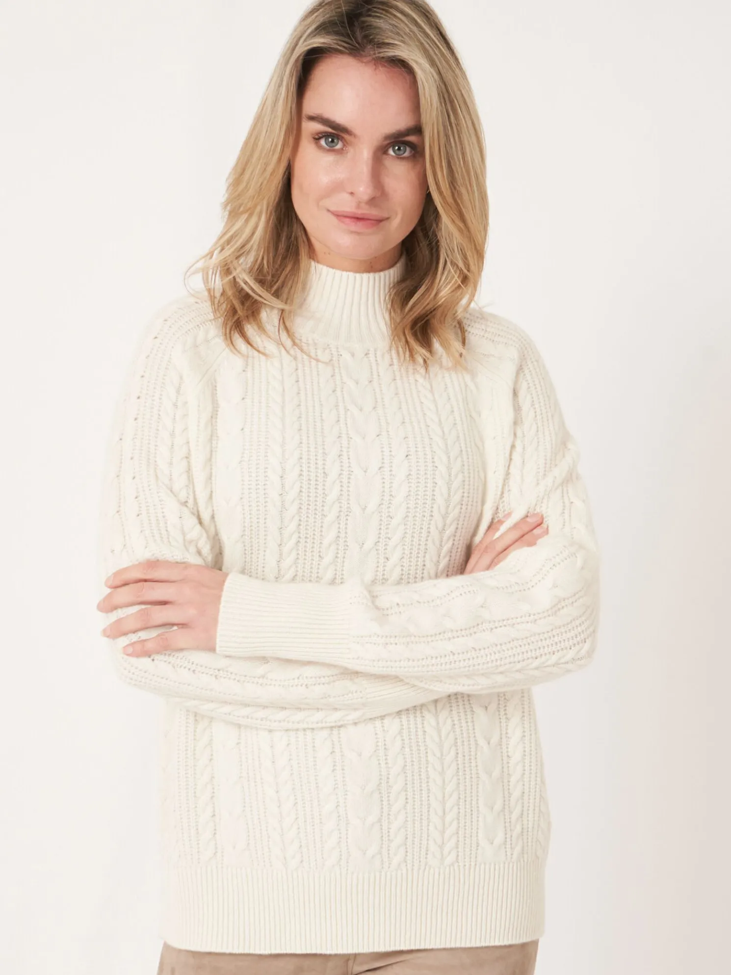 Cashmere Kabeltrui Met Raglanmouwen