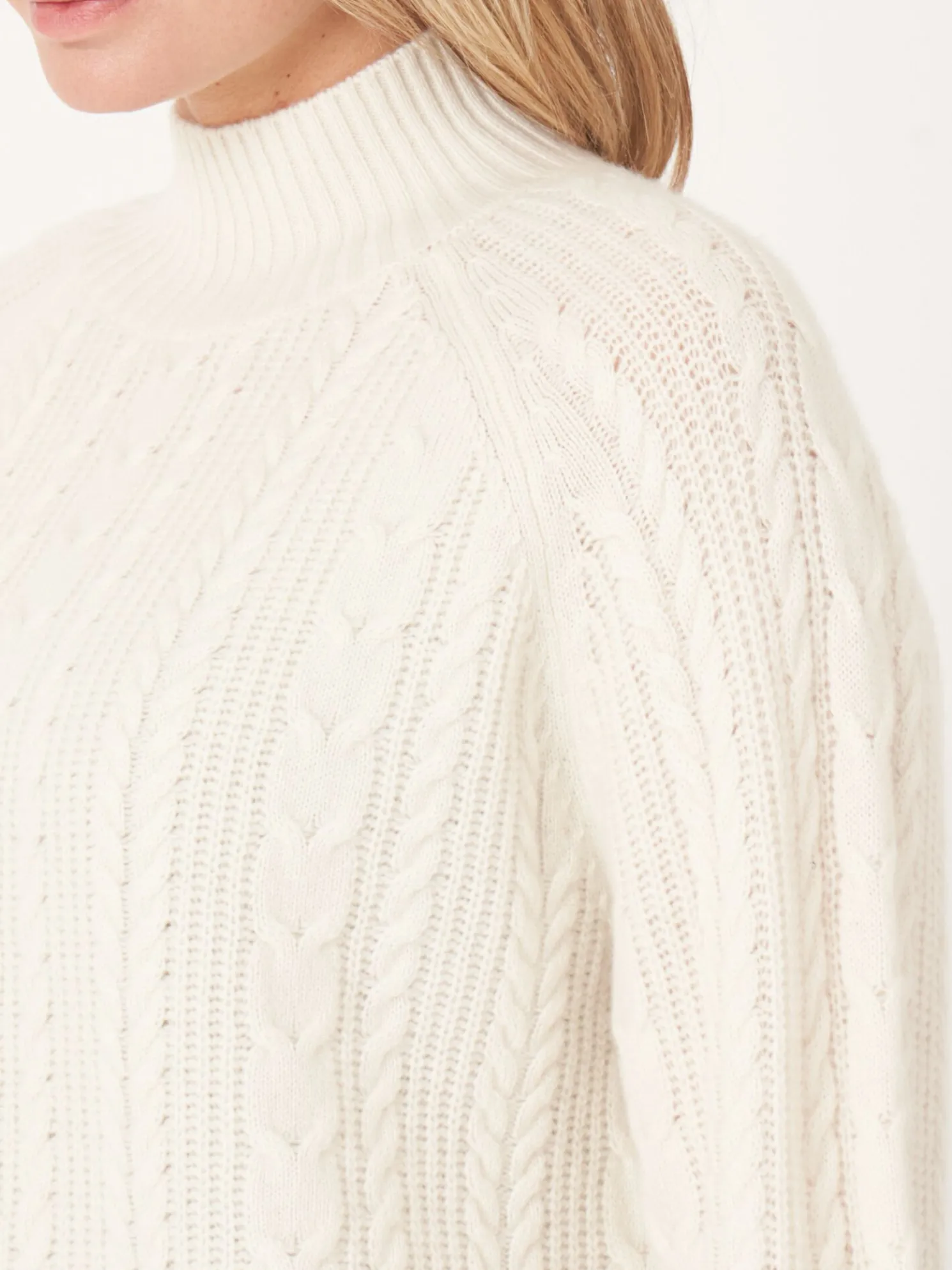 Cashmere Kabeltrui Met Raglanmouwen