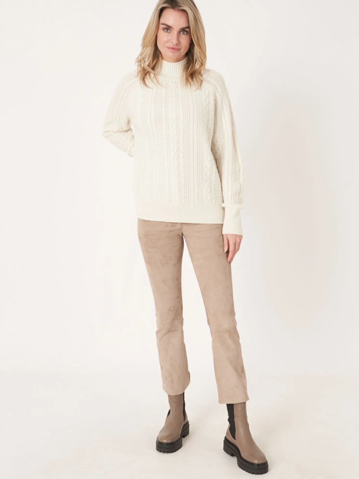 Cashmere Kabeltrui Met Raglanmouwen