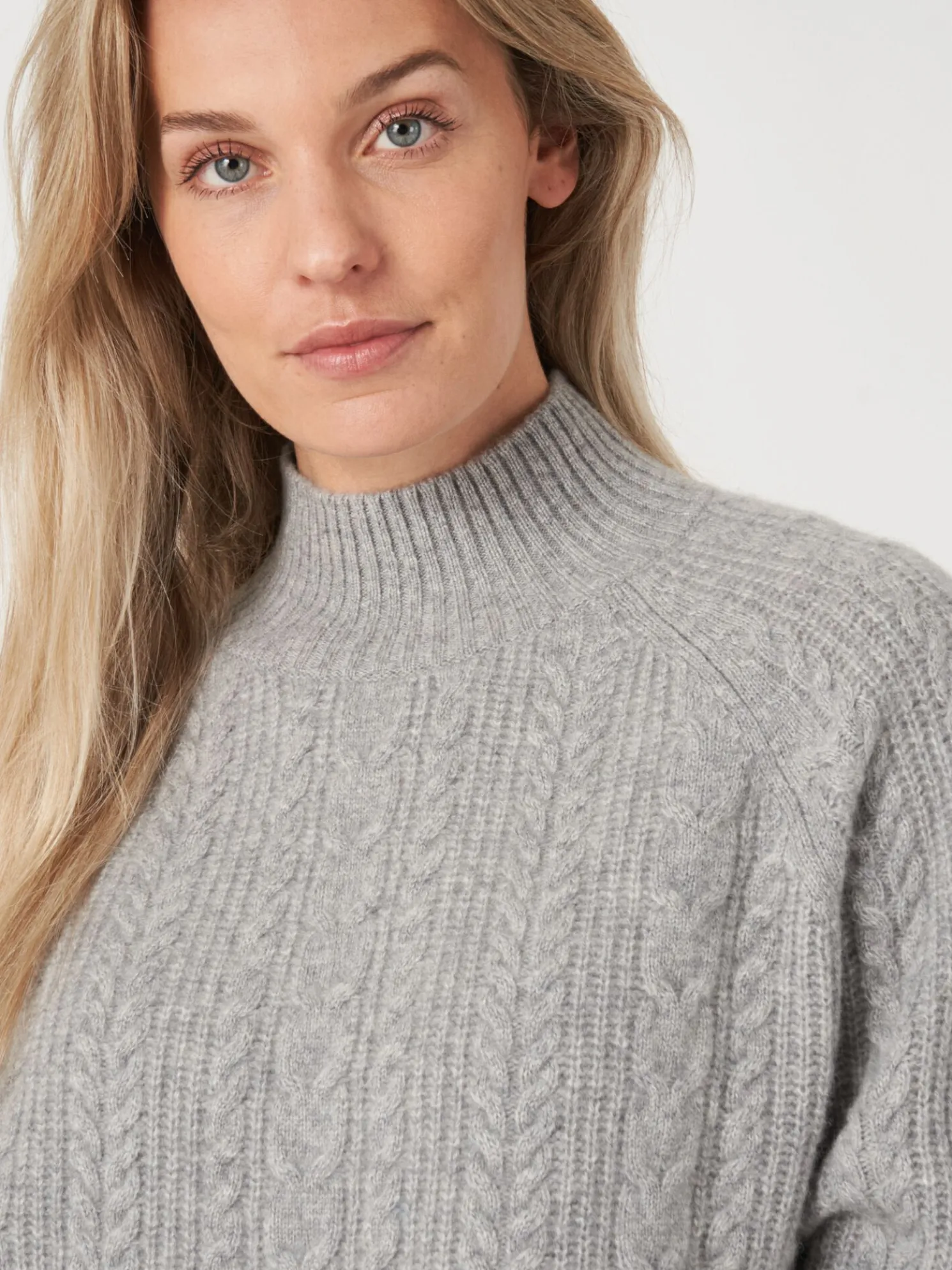 Cashmere Kabeltrui Met Raglanmouwen
