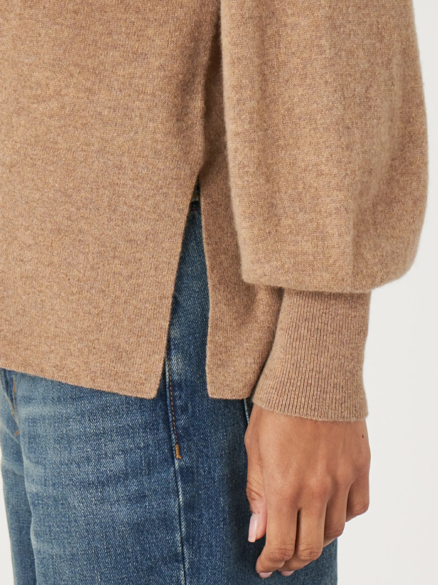 Cashmere Raglan Trui Met Hoge Ribboord En Zijsplit