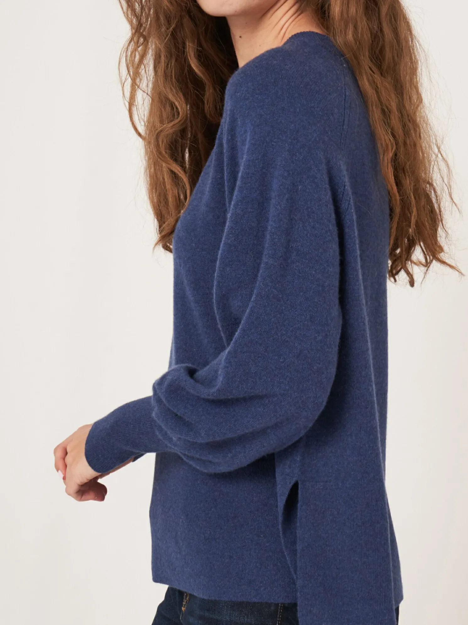 Cashmere Raglan Trui Met Hoge Ribboord En Zijsplit