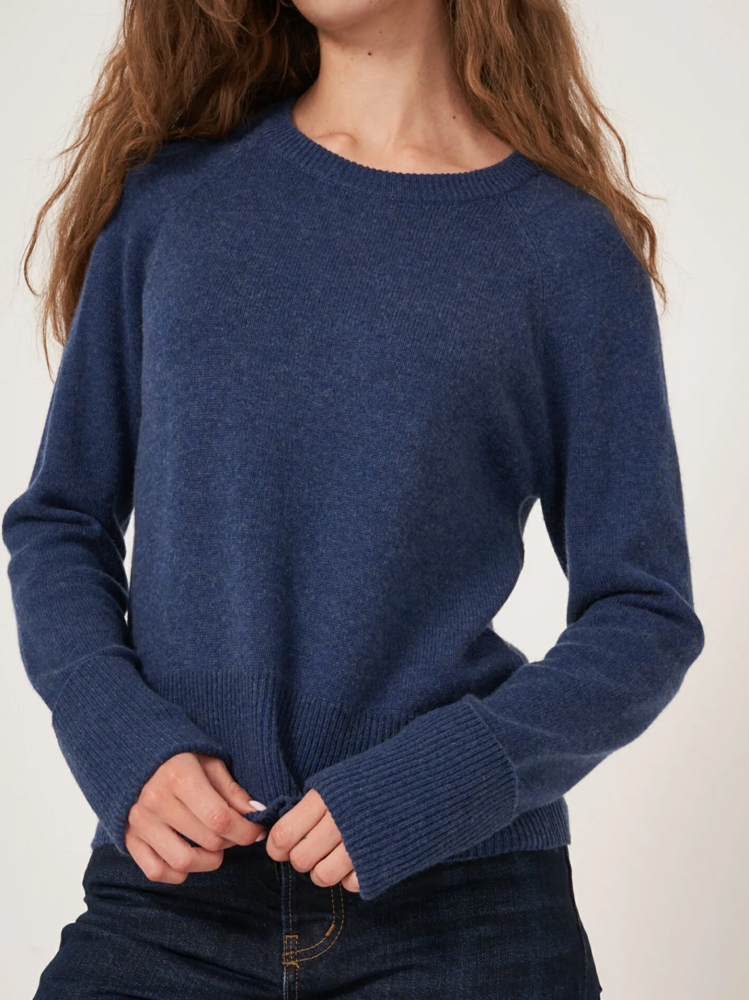Cashmere Raglantrui Met Opgerolde Mouwen