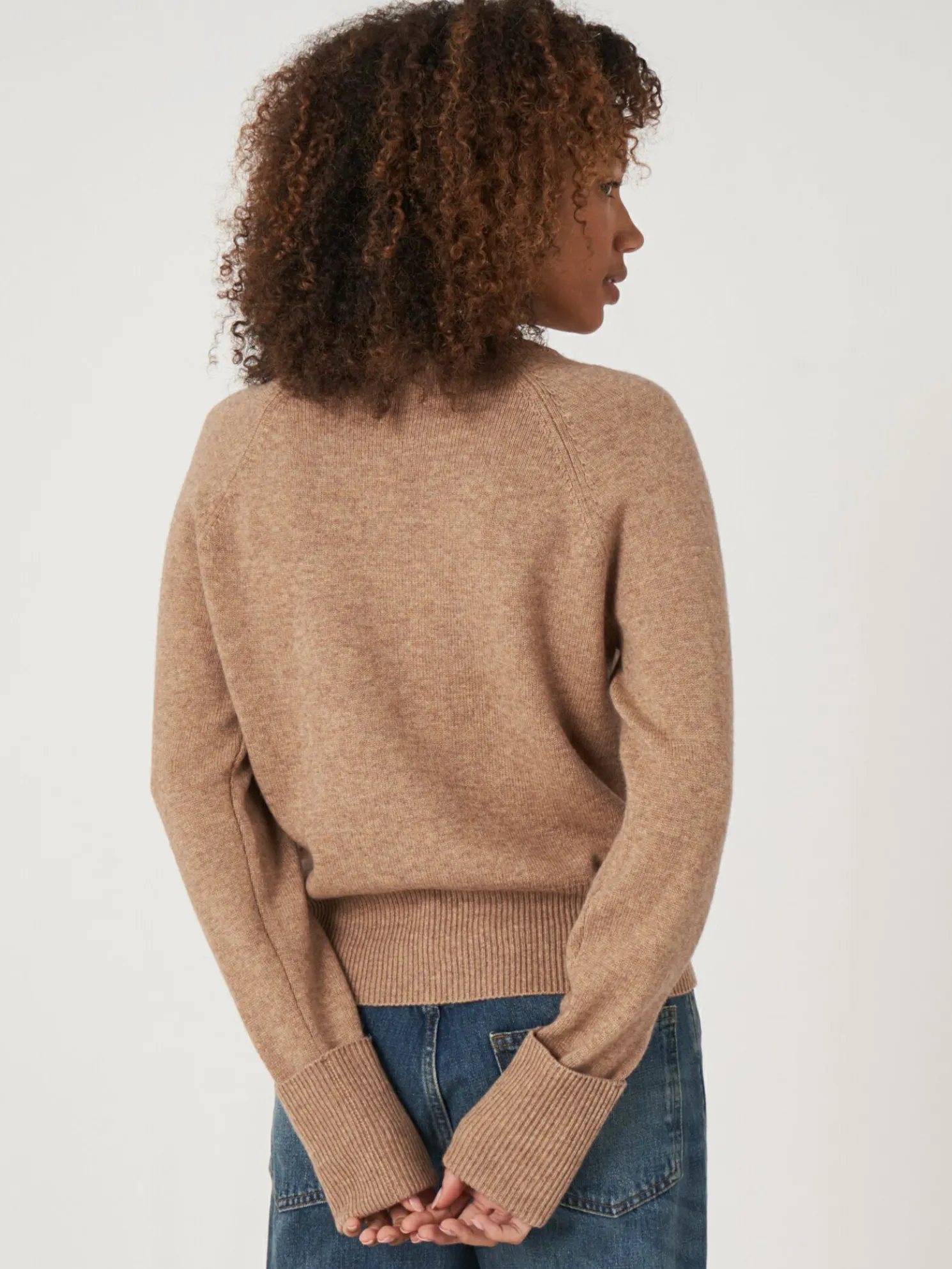 Cashmere Raglantrui Met Opgerolde Mouwen