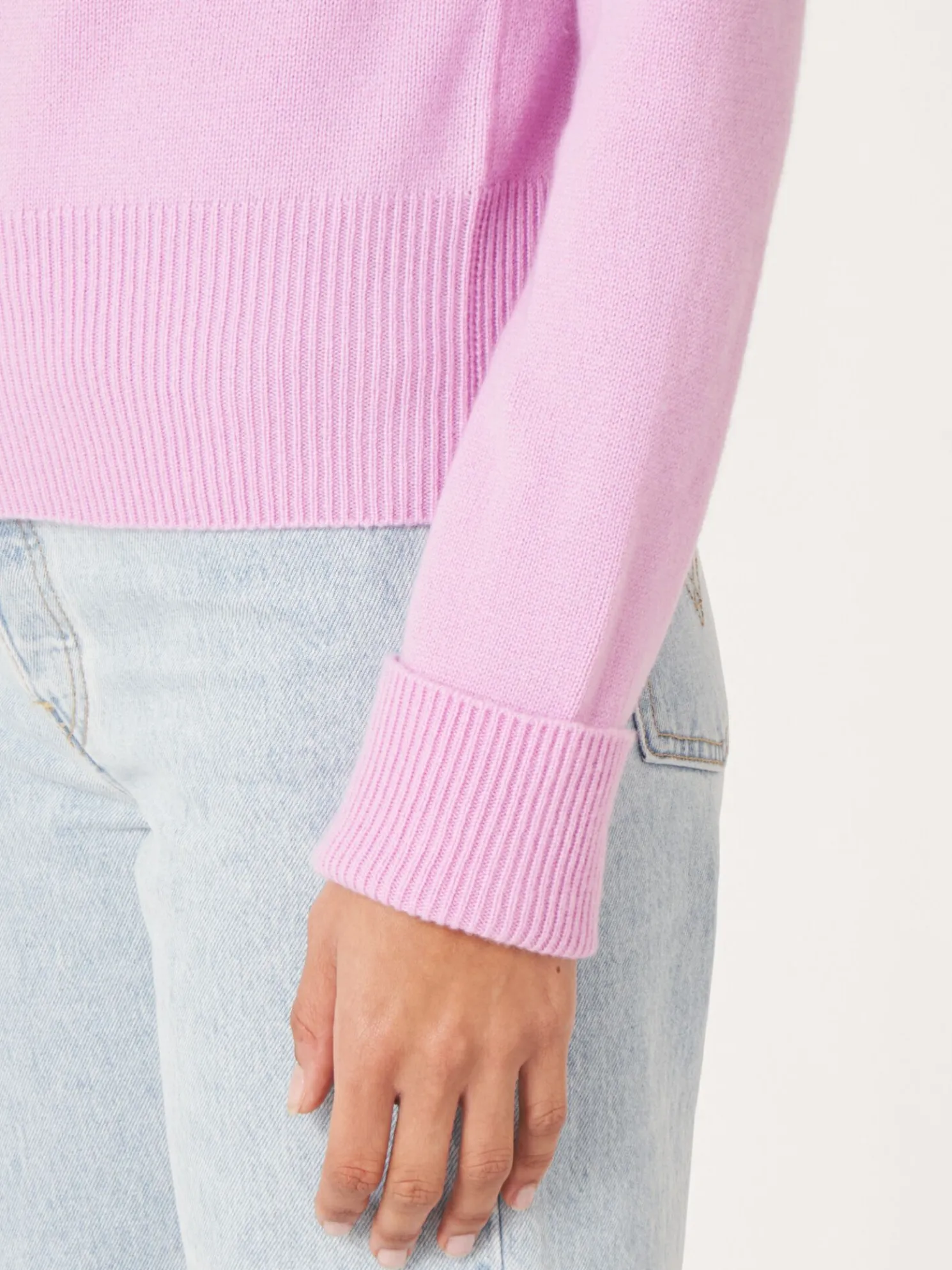 Cashmere Raglantrui Met Opgerolde Mouwen