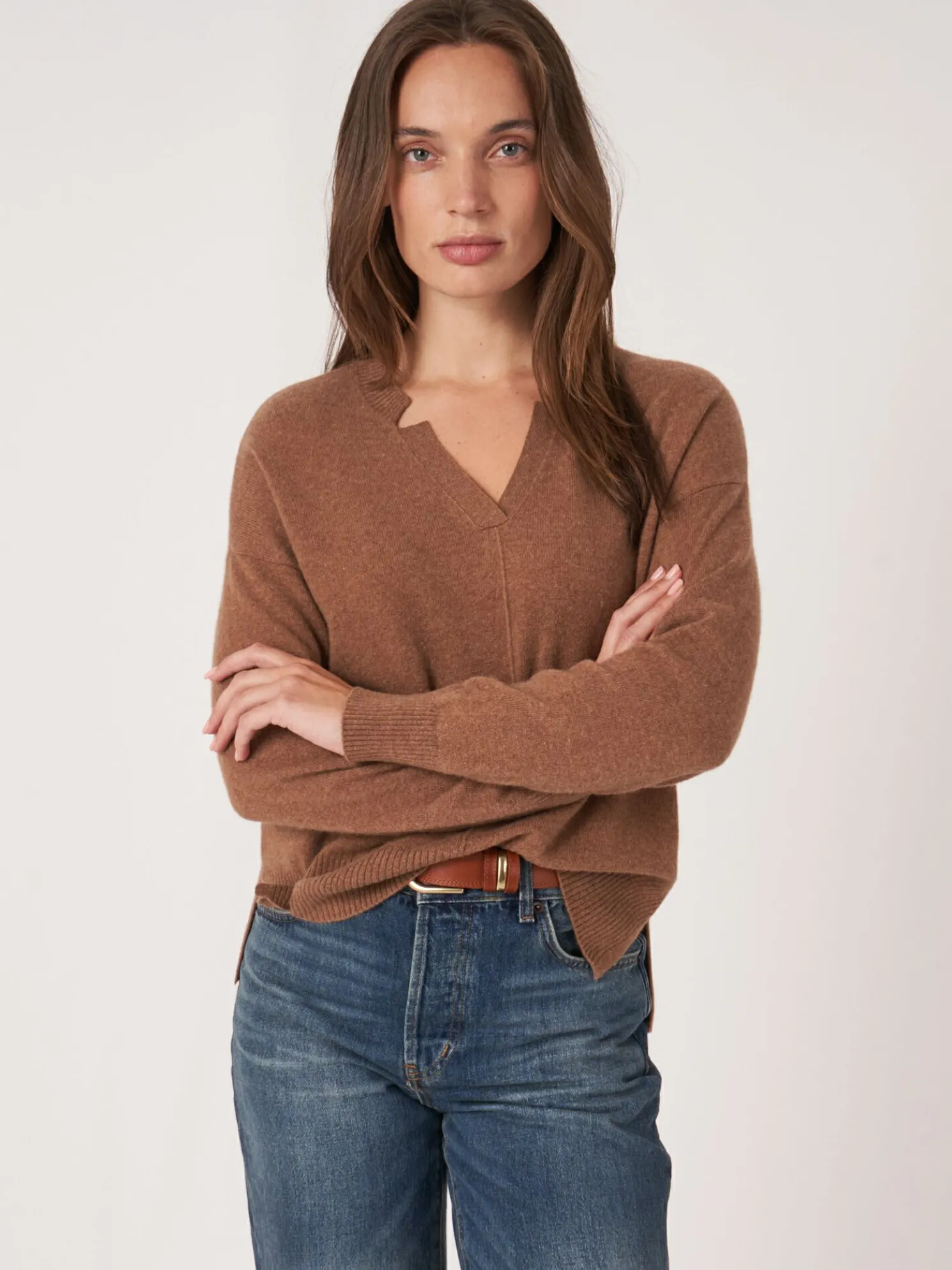 Cashmere Trui Met V-Hals En Zijsplitten