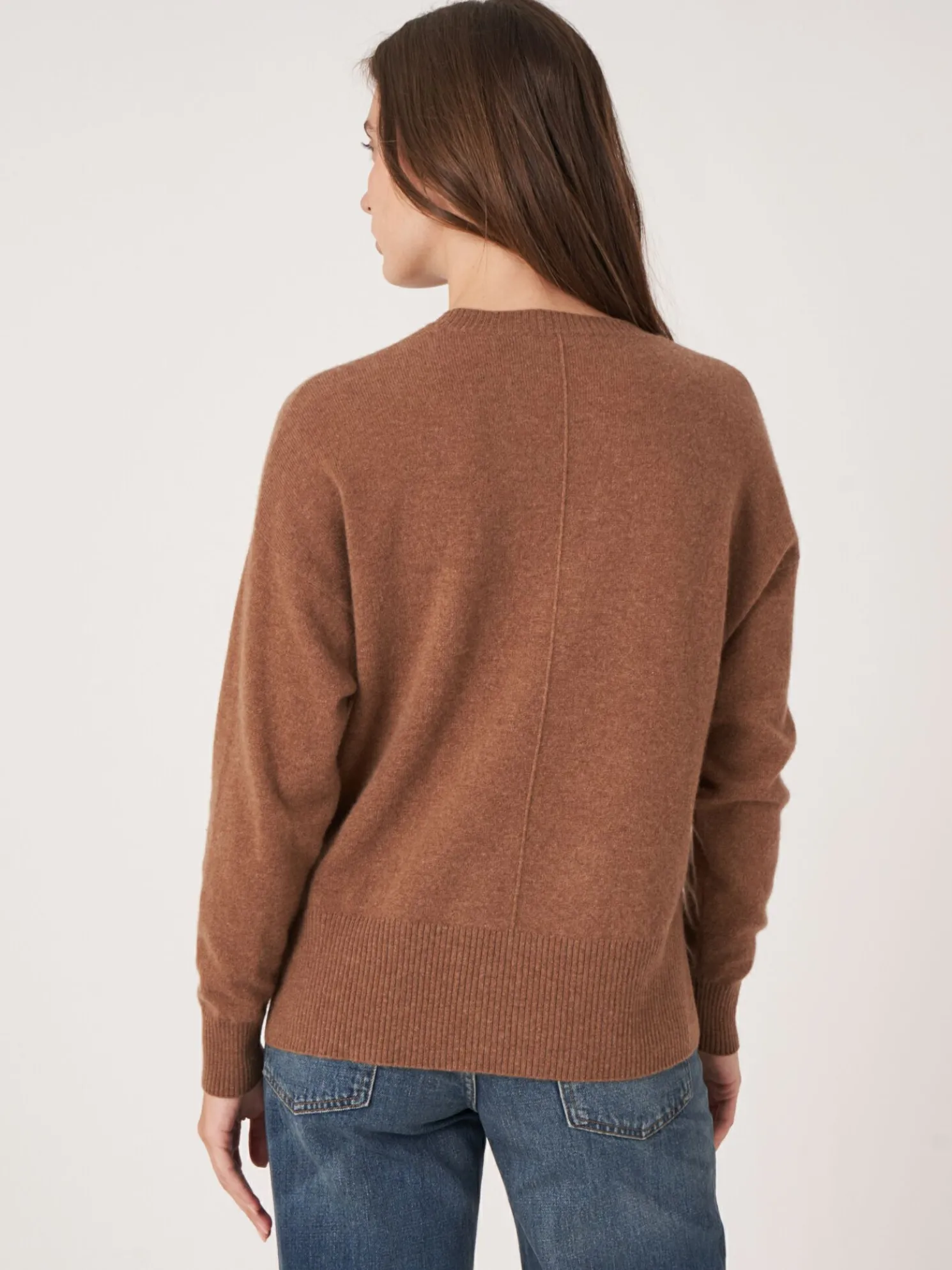 Cashmere Trui Met V-Hals En Zijsplitten