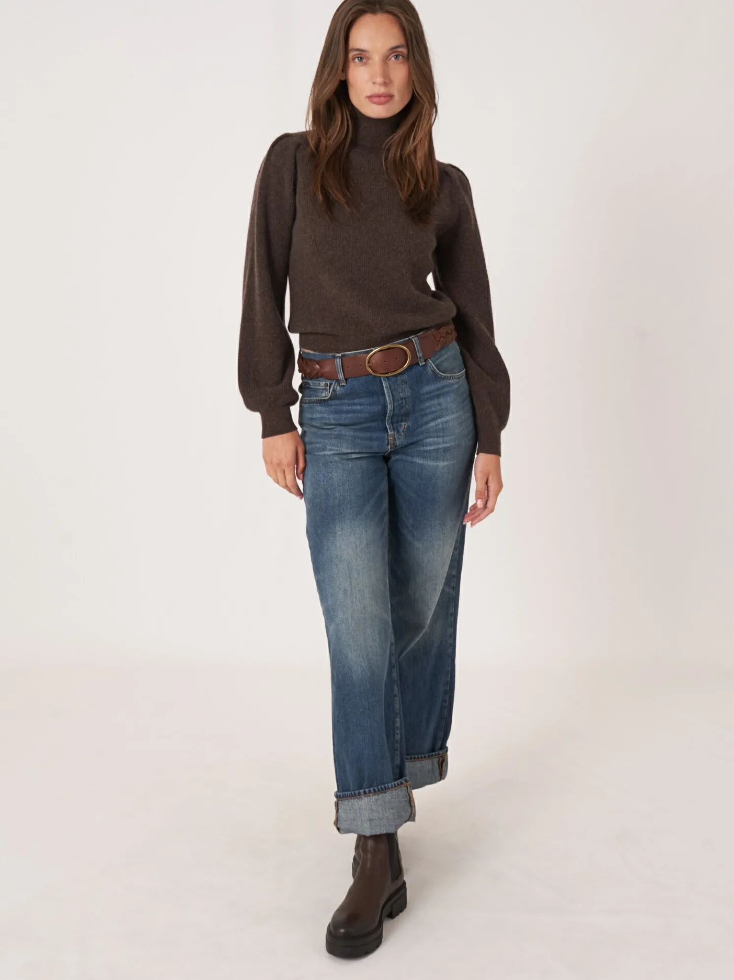 Fijn Gebreide Cashmere Trui Met Hoge Kraag