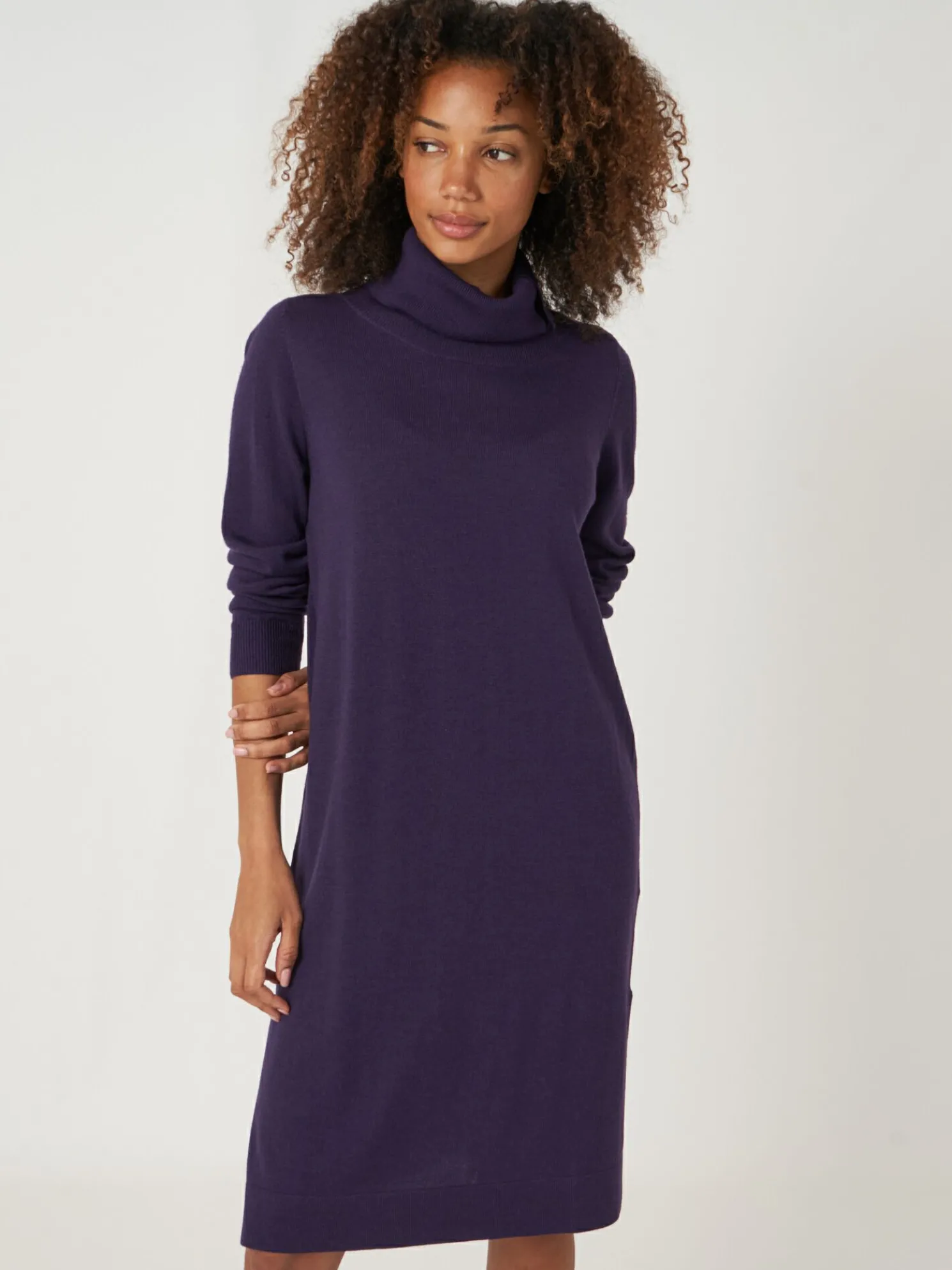 Gebreide Jurk Met Geknoopte Hoge Hals En Zijsplit