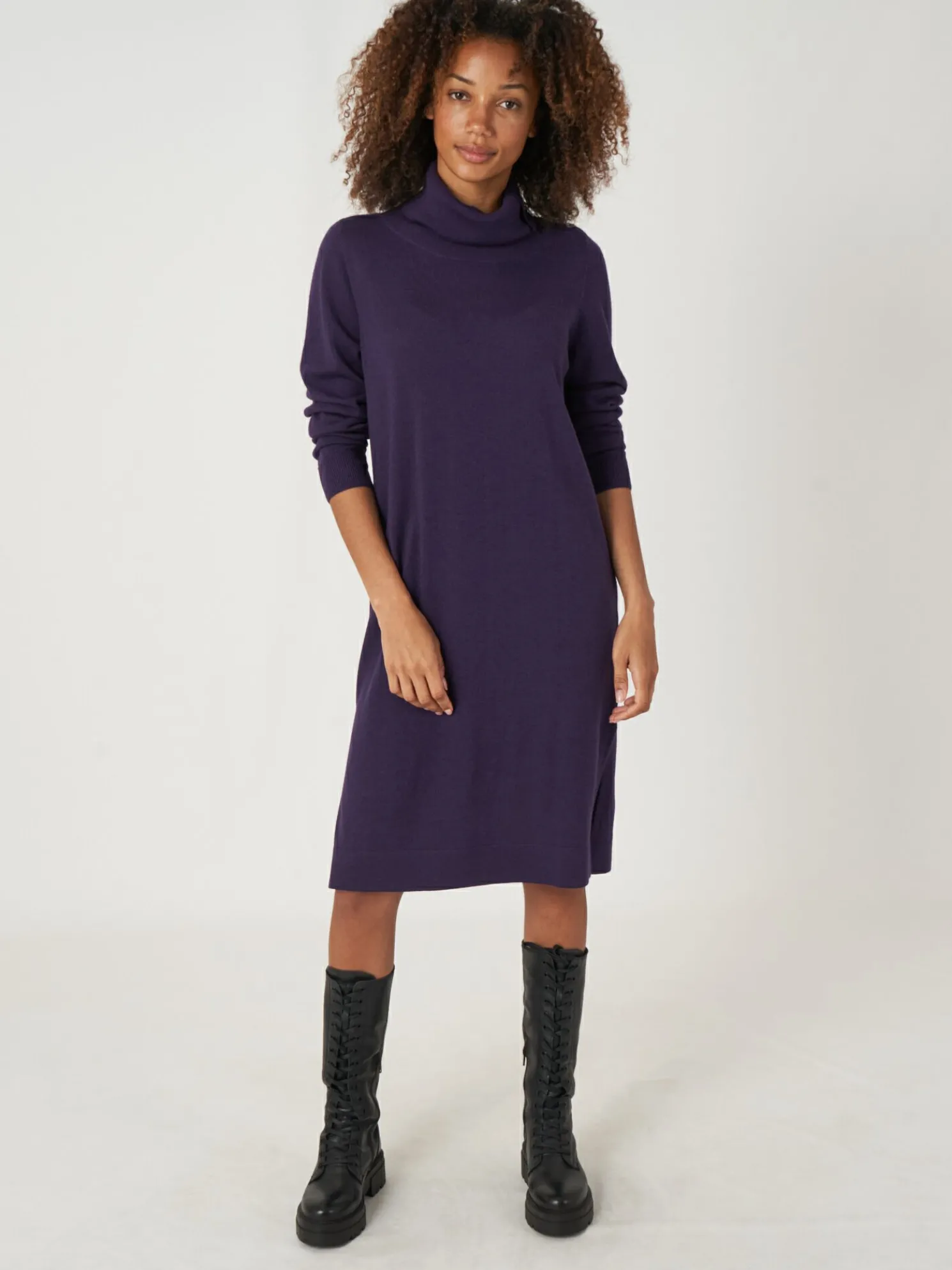 Gebreide Jurk Met Geknoopte Hoge Hals En Zijsplit