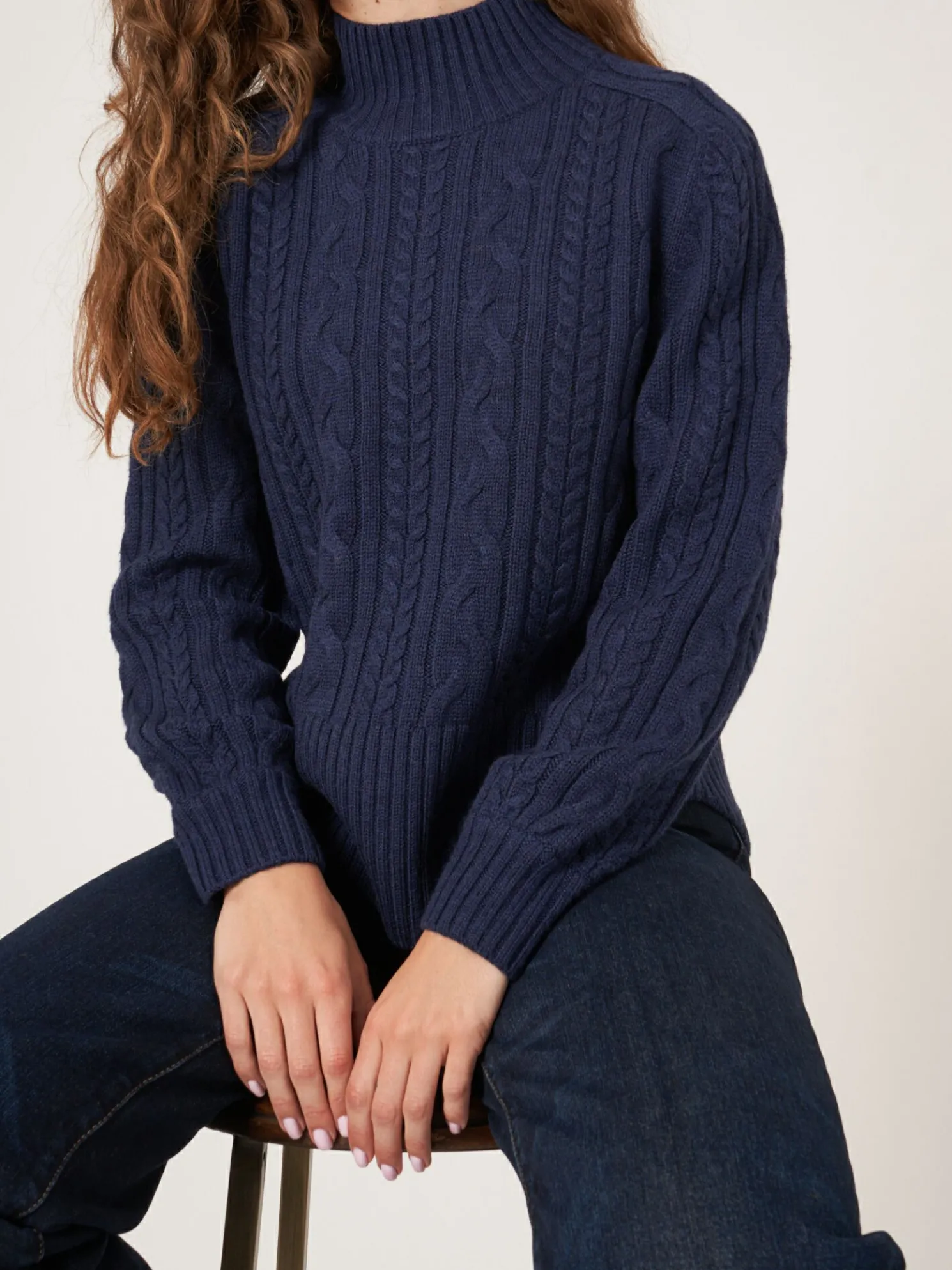 Kabeltrui Van Merinowol Met Ronde Zoom