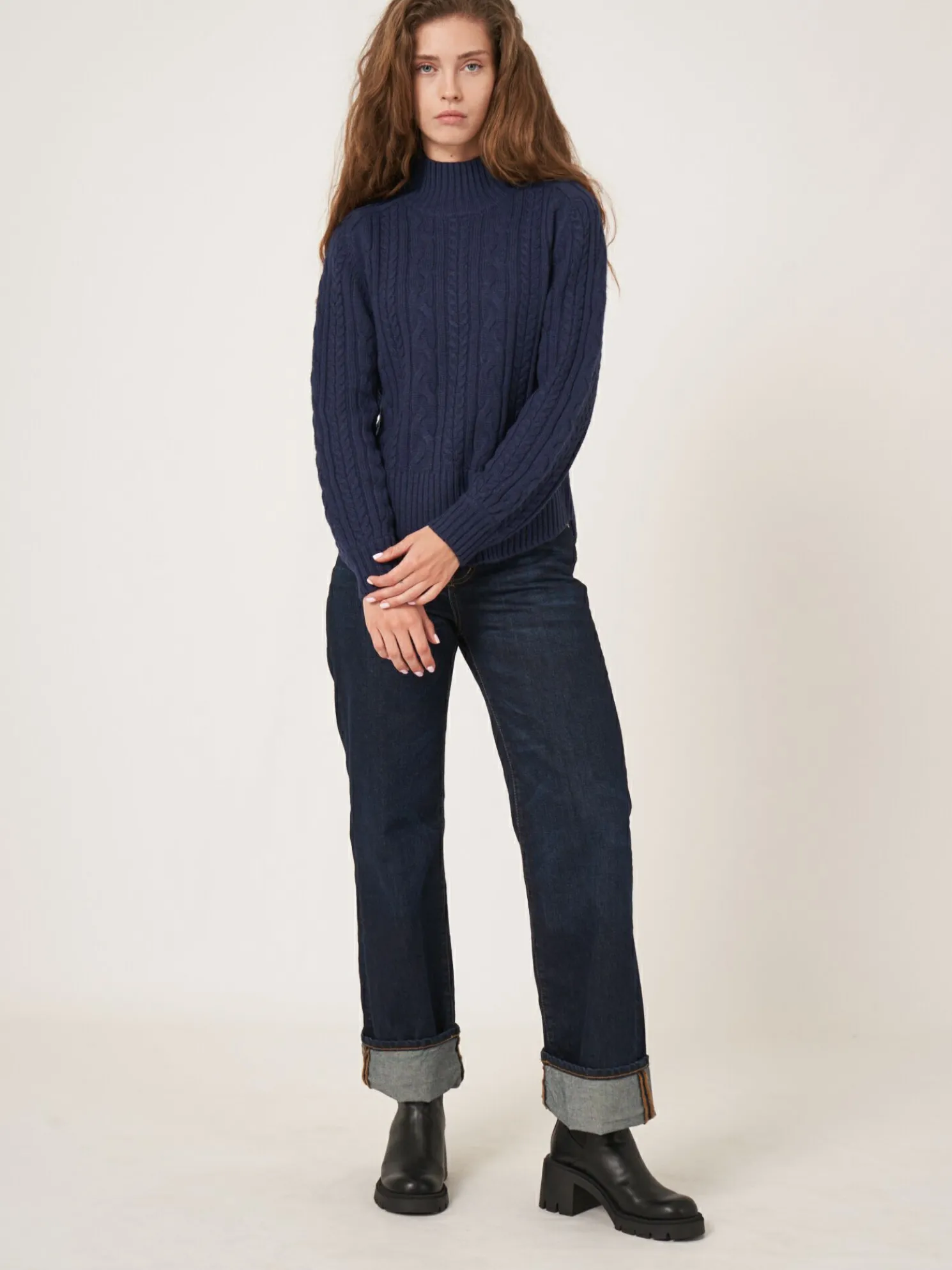 Kabeltrui Van Merinowol Met Ronde Zoom