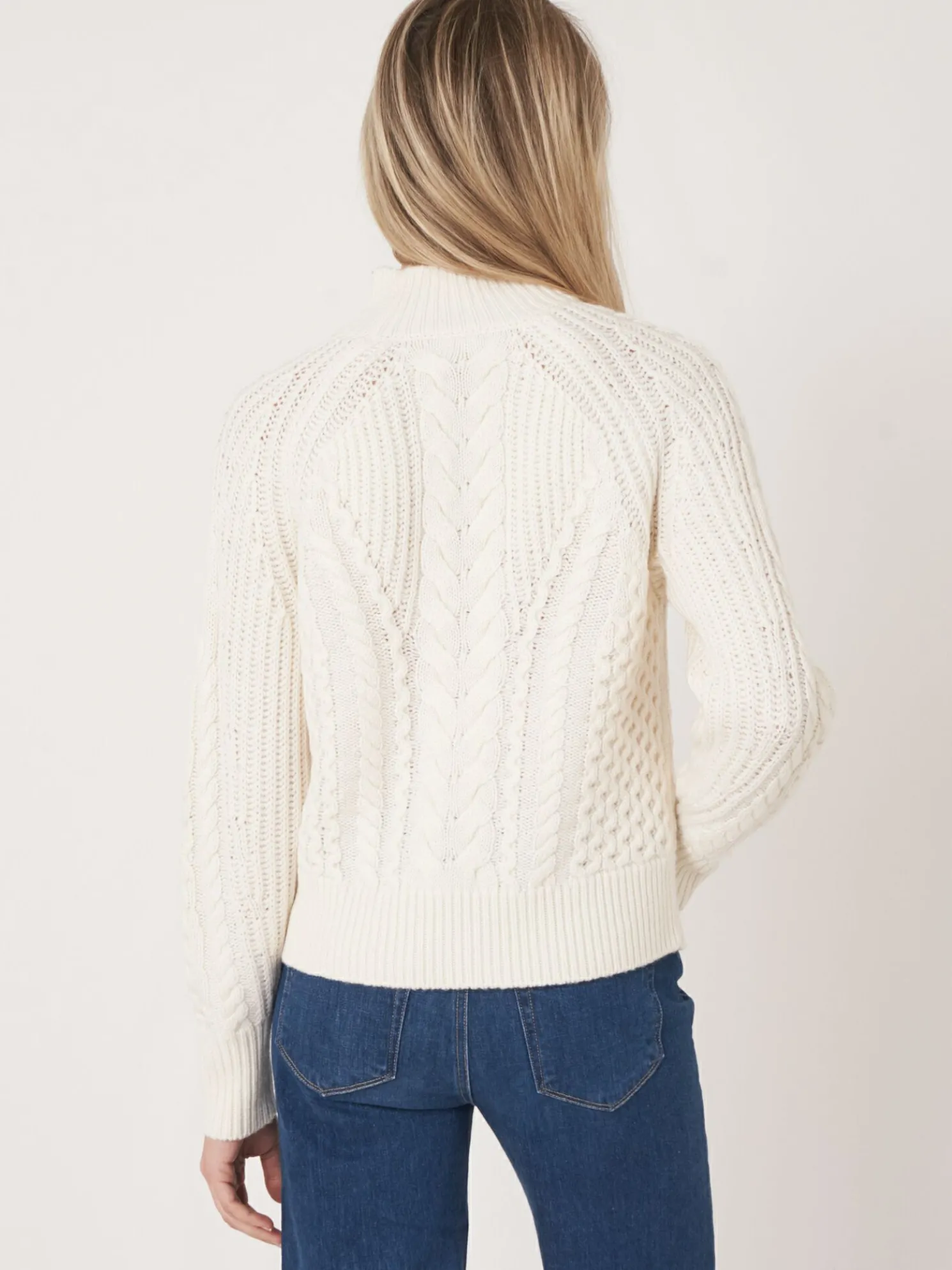 Kabeltrui Van Merinowol Met Opstaande Kraag