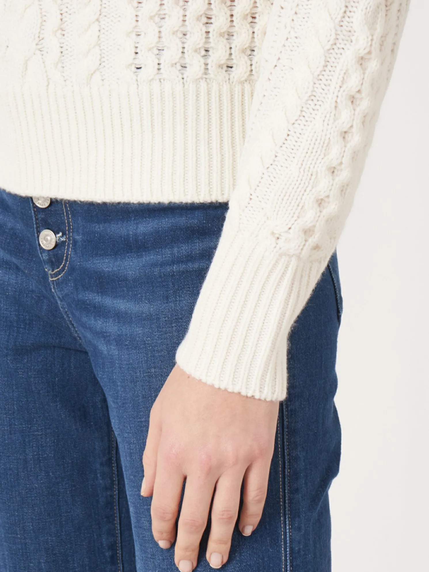 Kabeltrui Van Merinowol Met Opstaande Kraag