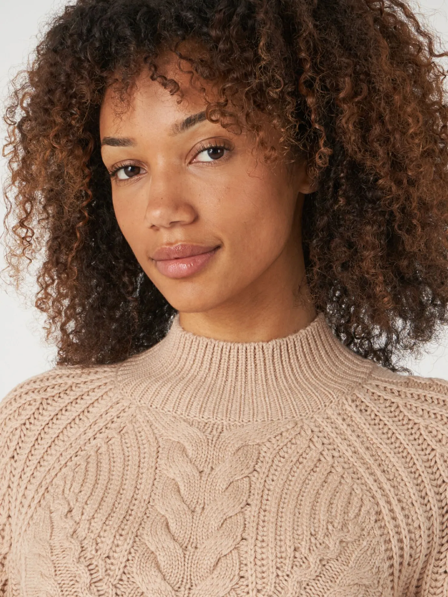 Kabeltrui Van Merinowol Met Opstaande Kraag