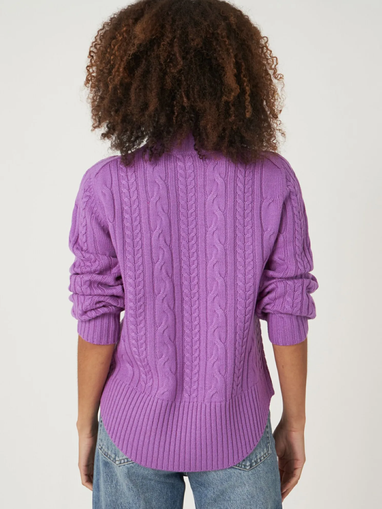 Kabeltrui Van Merinowol Met Ronde Zoom