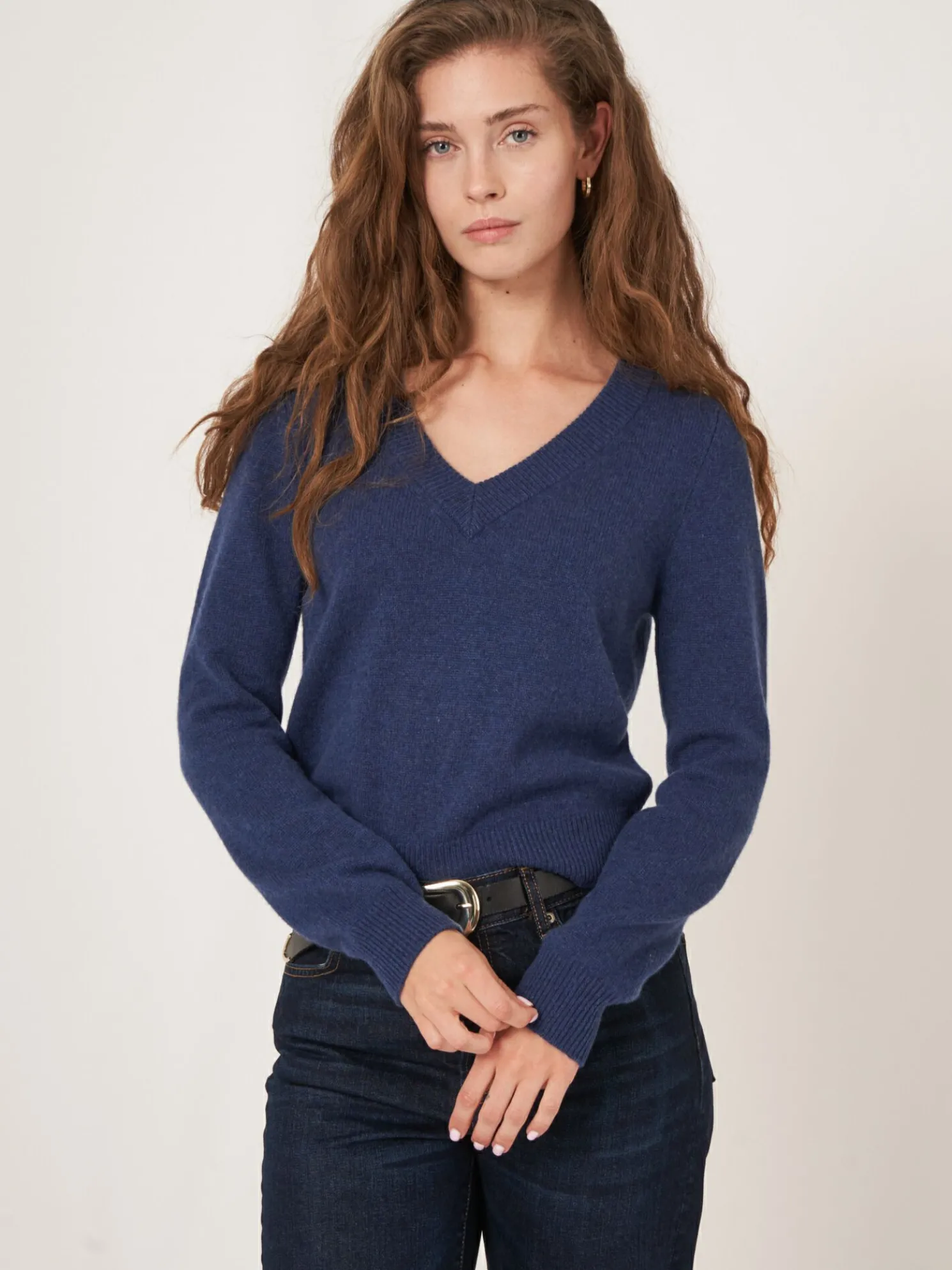 Korte Cashmere Sweater Met V-Hals