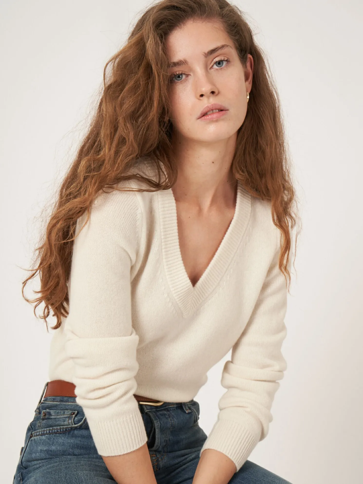 Korte Cashmere Sweater Met V-Hals