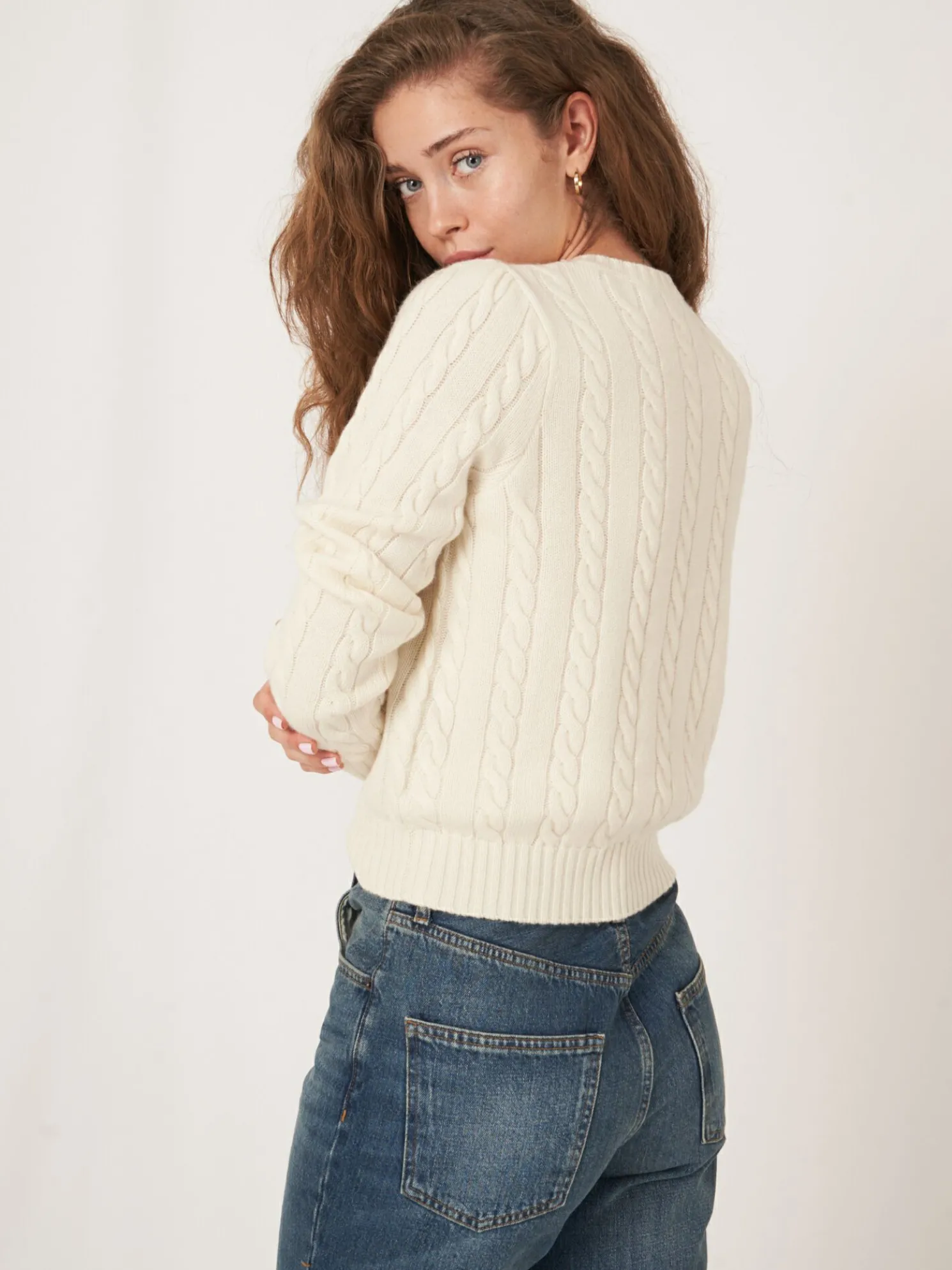 Korte, Gebreide Sweater Met Kabelpatroon Van Cashmeremix