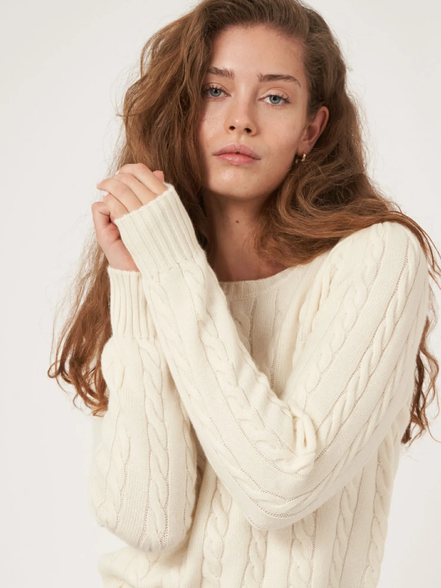 Korte, Gebreide Sweater Met Kabelpatroon Van Cashmeremix