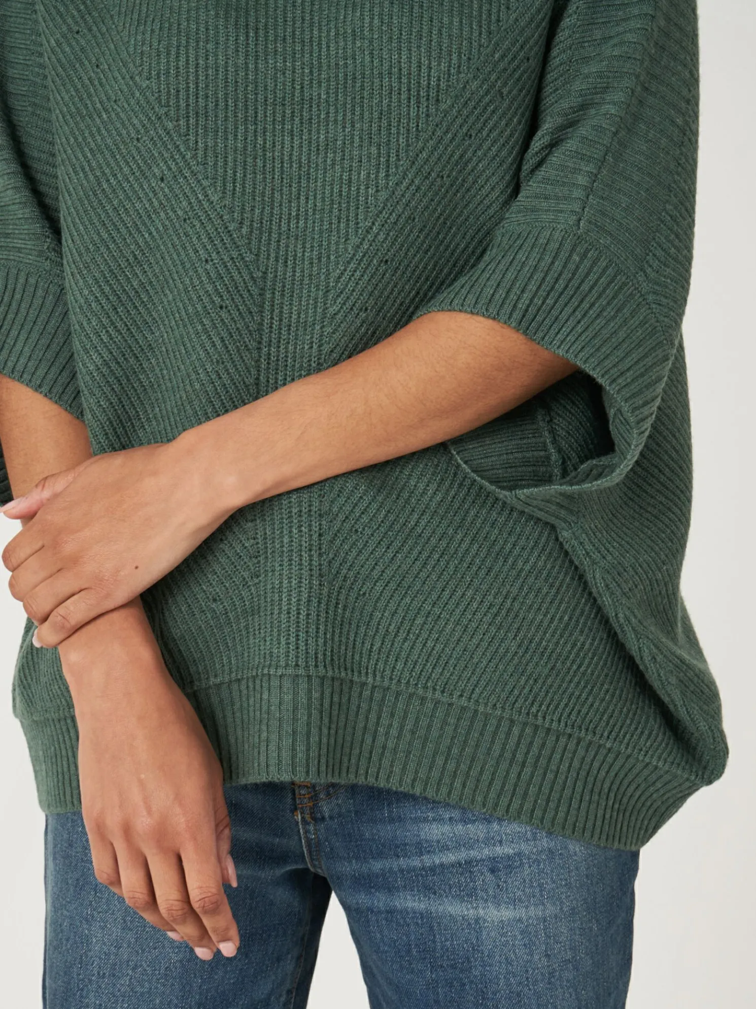 Oversized Poncho Trui Met Rolkraag