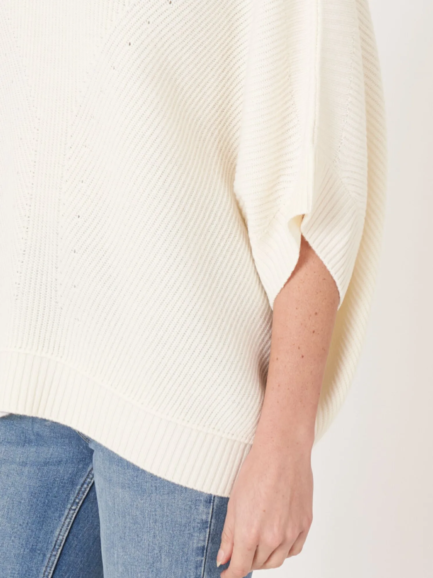 Oversized Poncho Trui Met Rolkraag