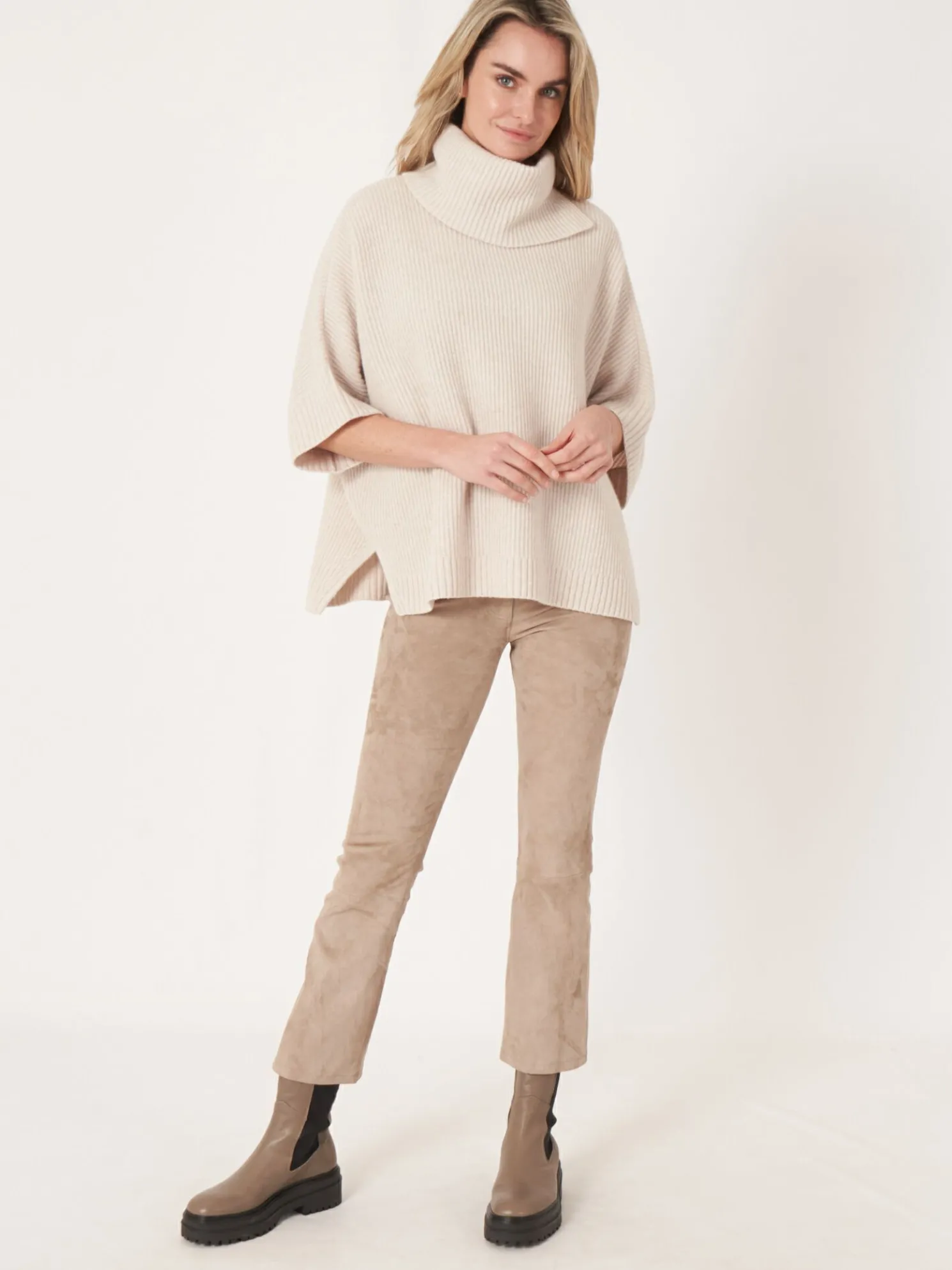 Oversized Ponchotrui Met Rolkraag