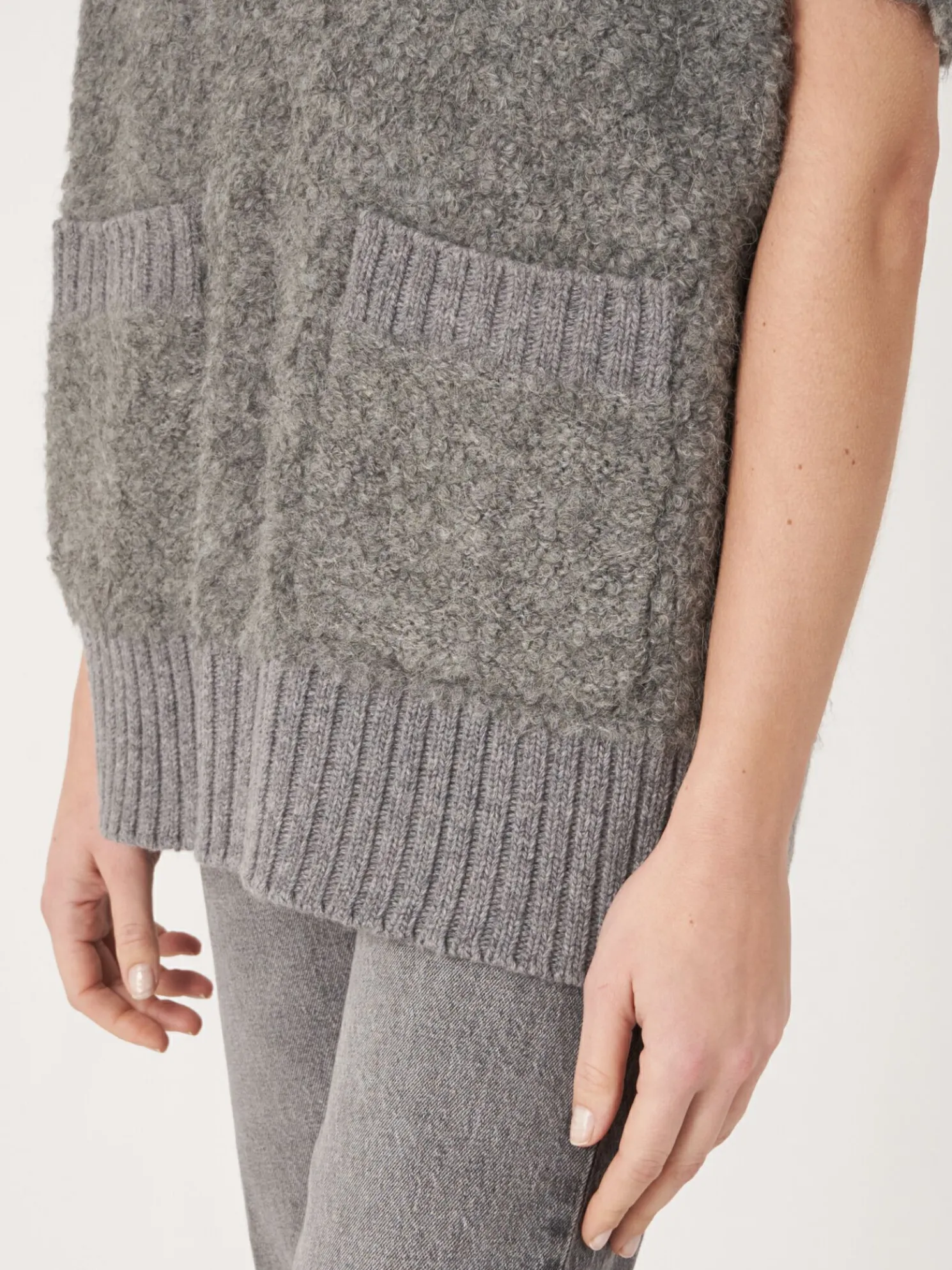 Poncho Trui Met Gebreide Ritskraag Van Italiaanse Garen