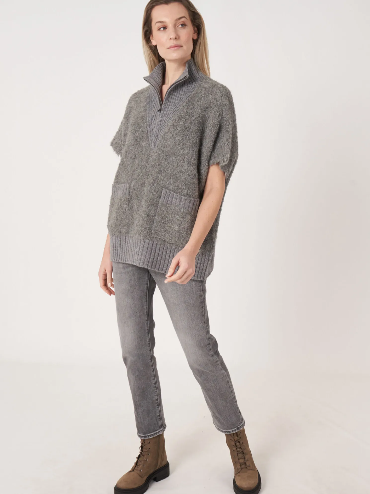 Poncho Trui Met Gebreide Ritskraag Van Italiaanse Garen