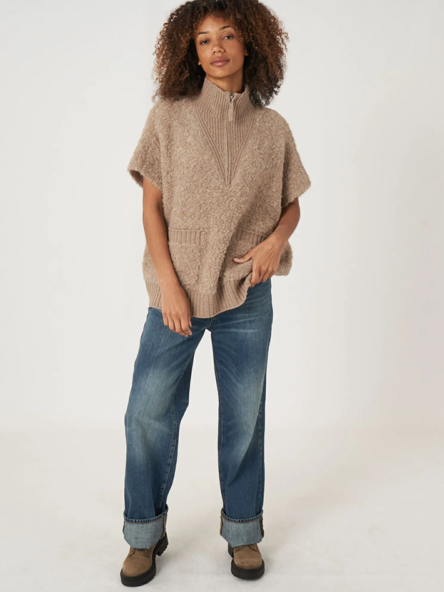 Poncho Trui Met Gebreide Ritskraag Van Italiaanse Garen