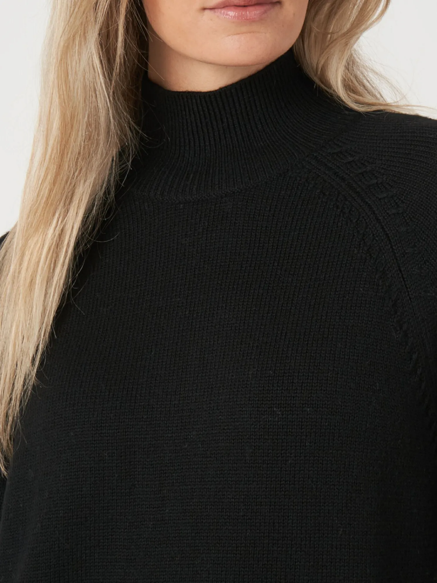 Raglantrui Met Opstaande Kraag Van Merinowol