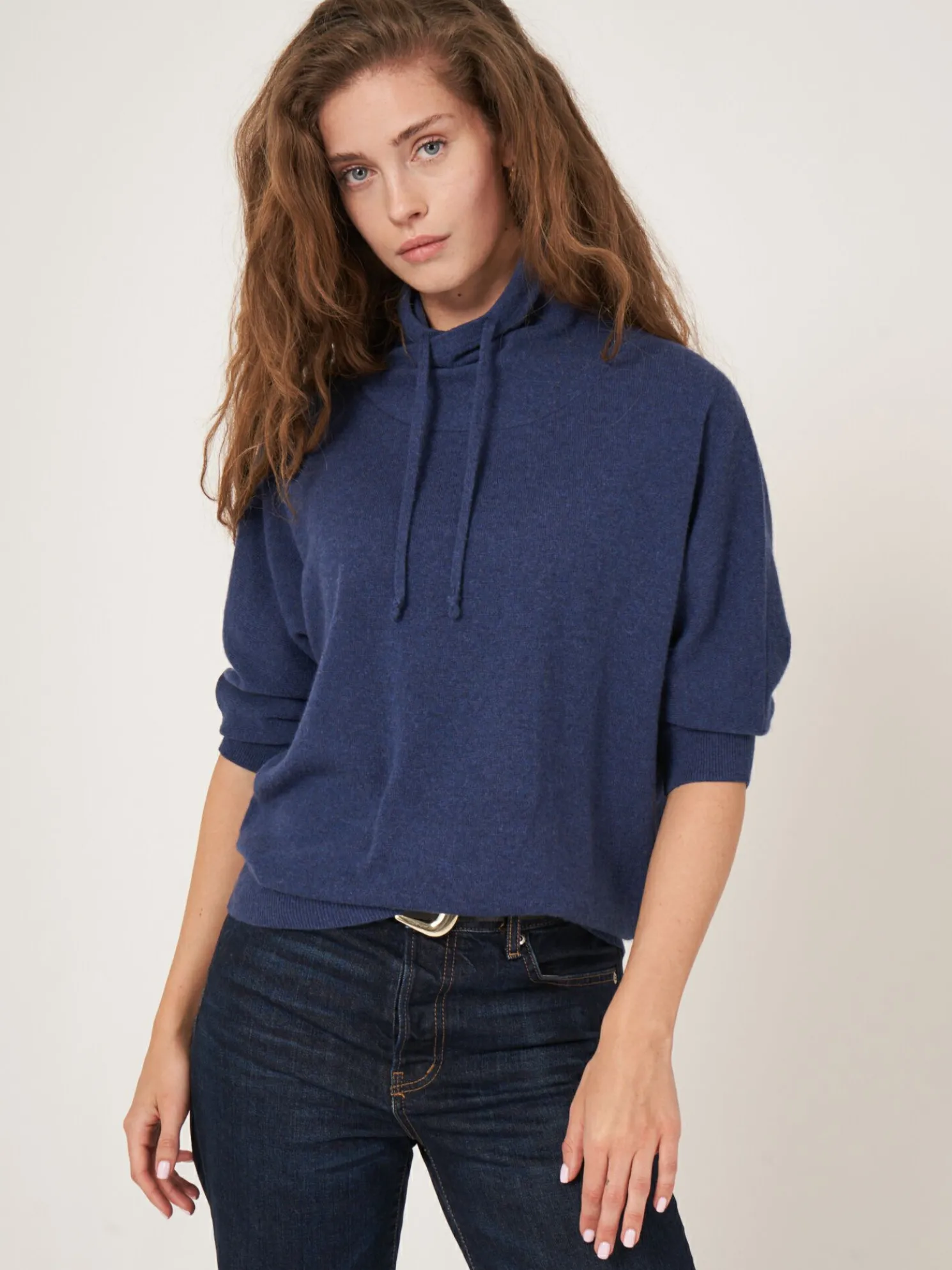 Sportieve Cashmere Trui Met Opstaande Kraag Met Trekkoord