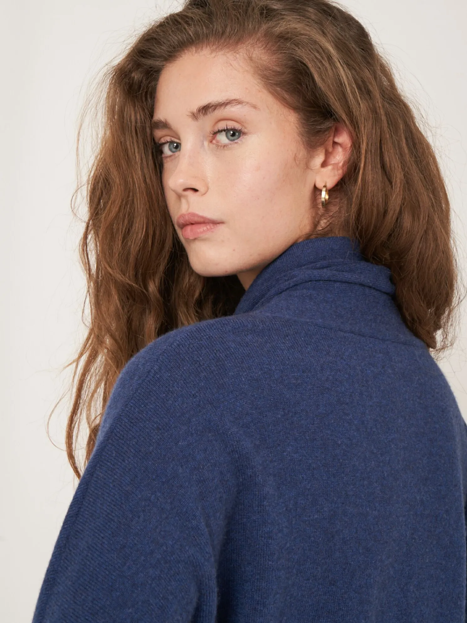 Sportieve Cashmere Trui Met Opstaande Kraag Met Trekkoord