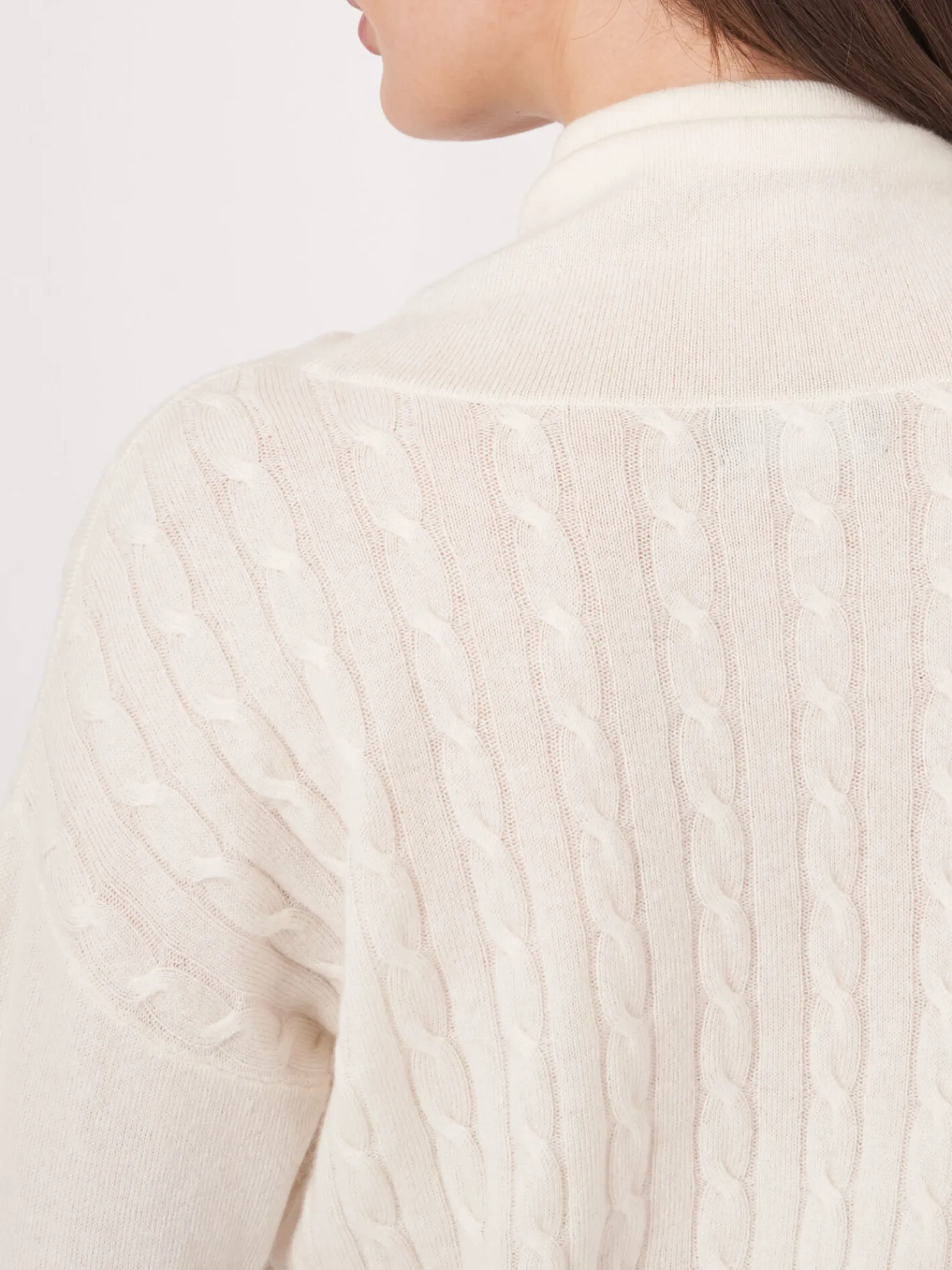 Trui In Fijn Kabelpatroon Met Opstaande Kraag En Trekkoord