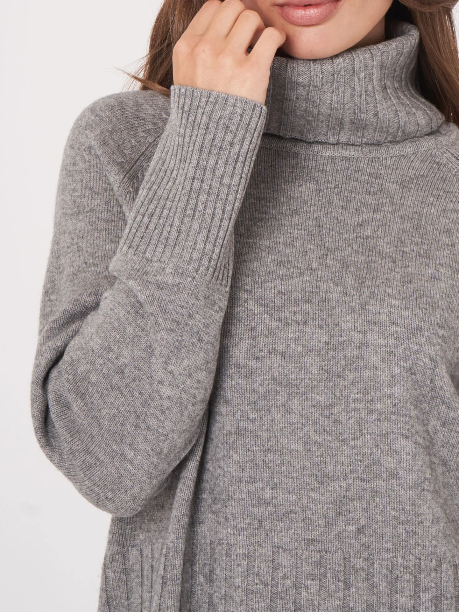 Trui Met Brede Geribde Rolkraag