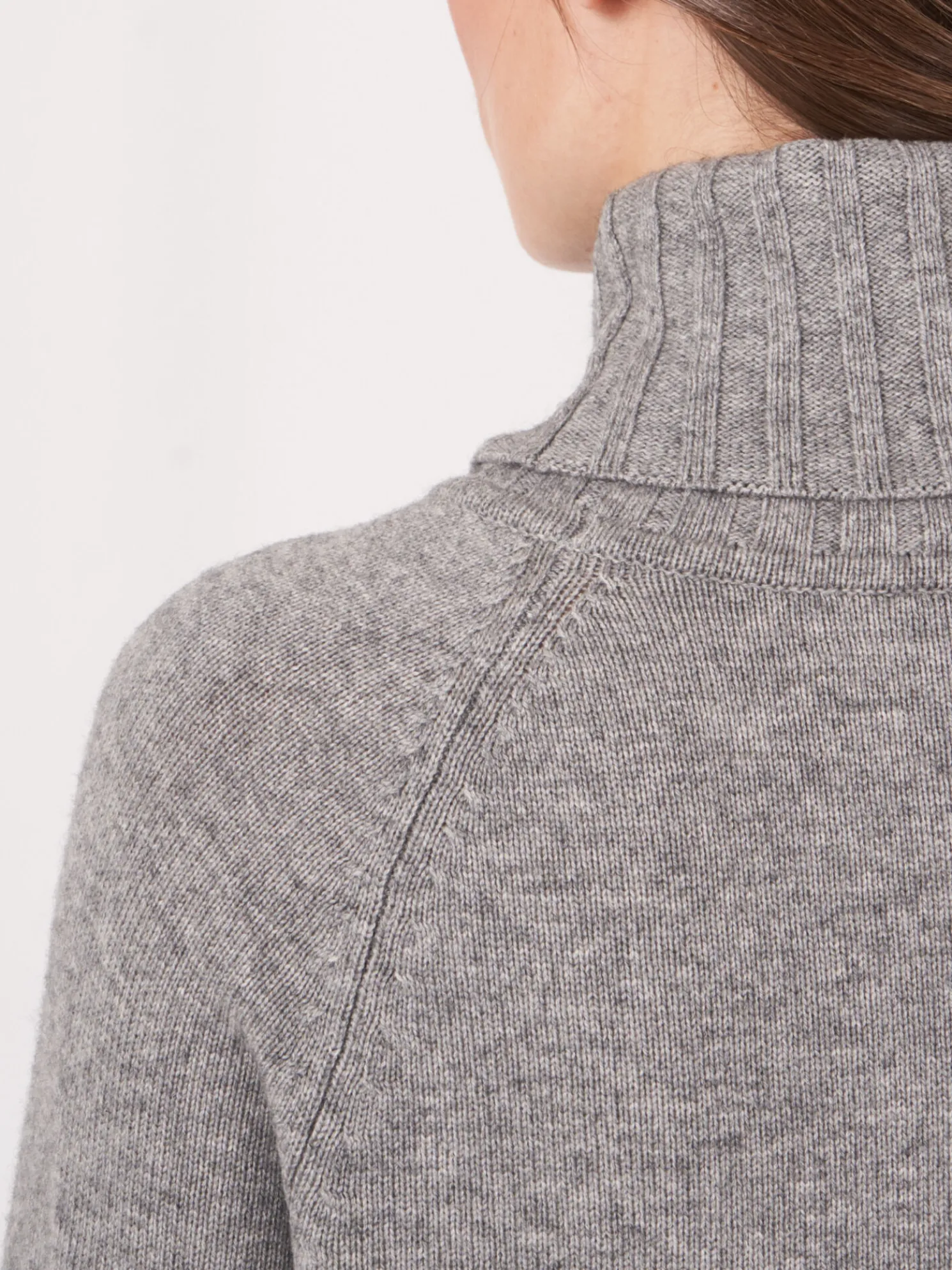 Trui Met Brede Geribde Rolkraag