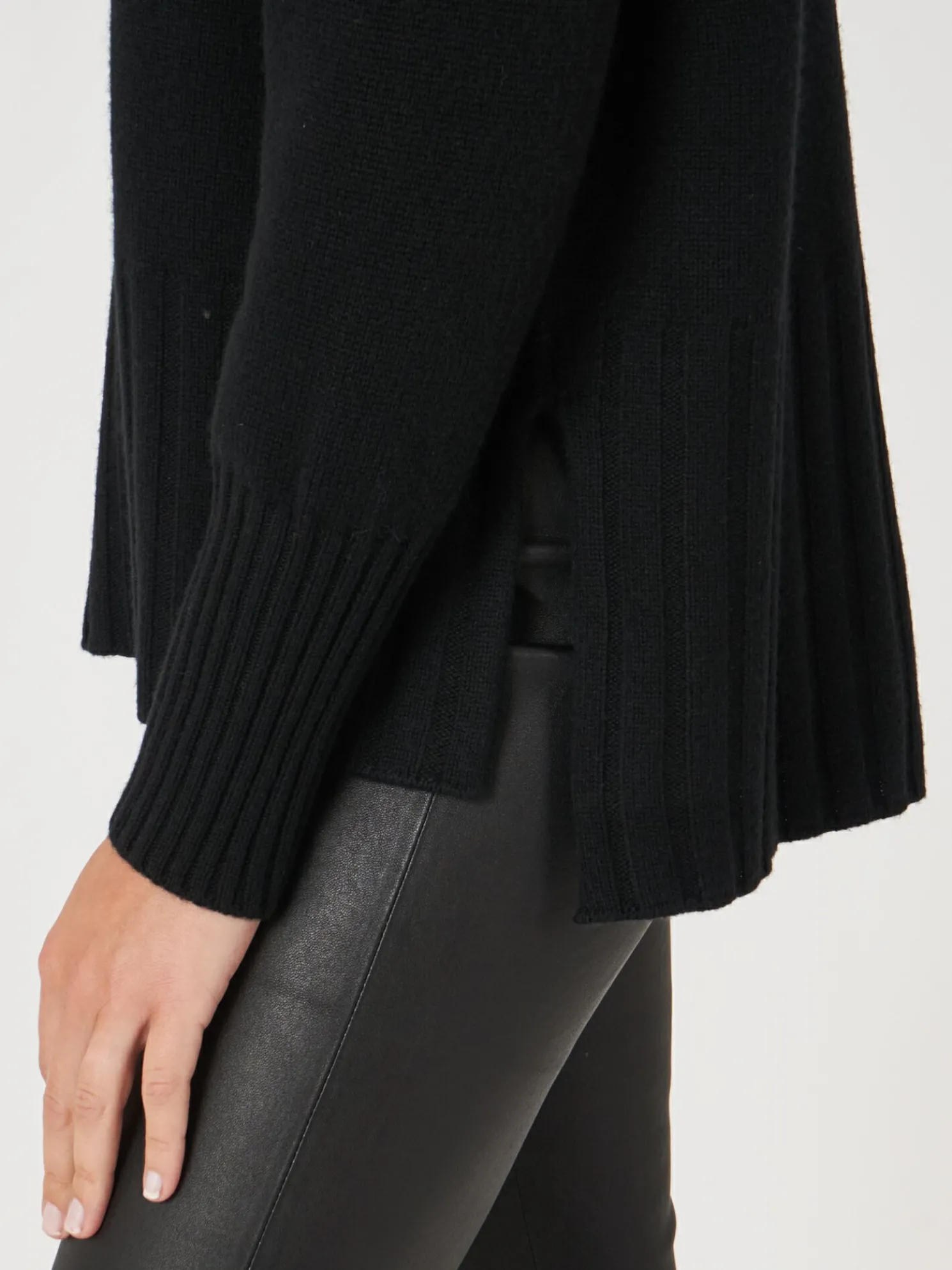 Trui Met Opstaande Kraag En Kabelpatroon Detail