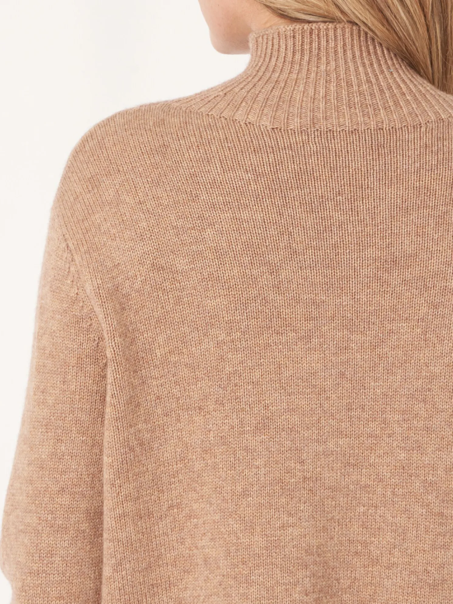 Trui Met Opstaande Kraag En Kabelpatroon Detail