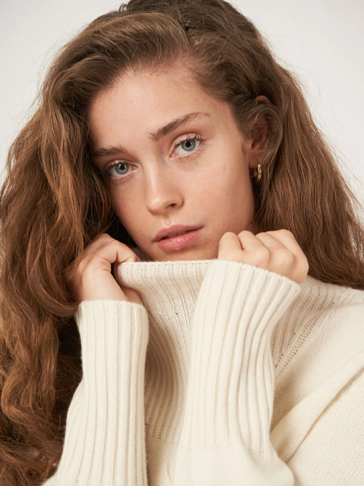 Trui Met Opstaande Kraag En Kabelpatroon Detail