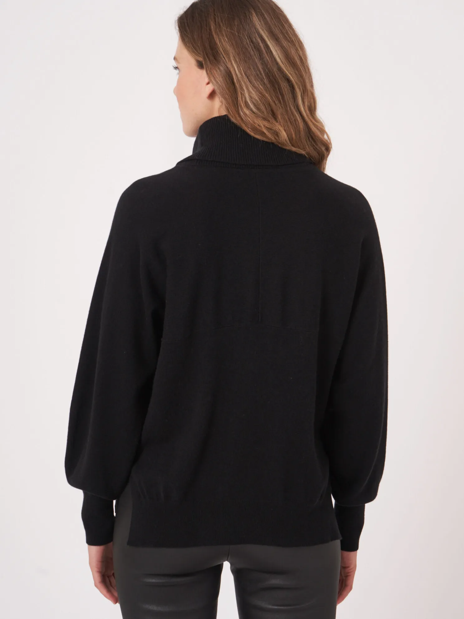 Trui Met Wijde Geribde Rolkraag En Pofmouwen