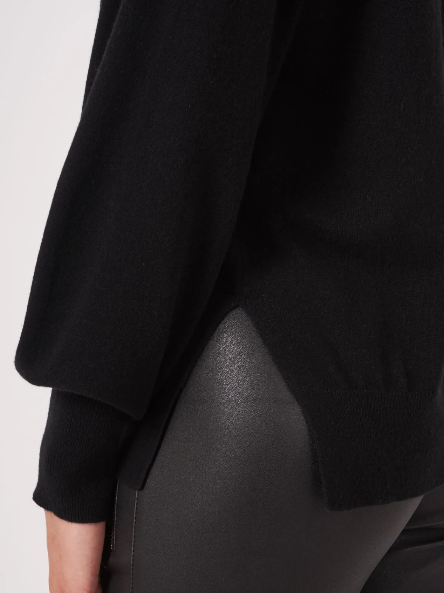 Trui Met Wijde Geribde Rolkraag En Pofmouwen