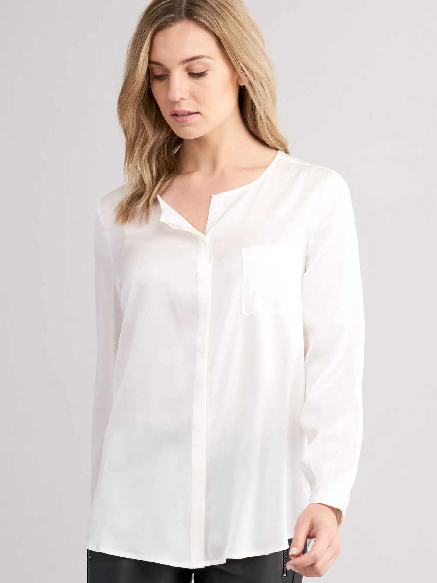Zijden Blouse Met Split In De Hals